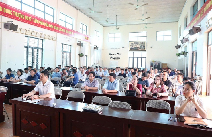 SÓC SƠN BÀN GIAO TRANG THIẾT BỊ MÁY TÍNH, WIFI CHO 62 THÔN, KHU, TỔ DÂN PHỐ- Ảnh 2.