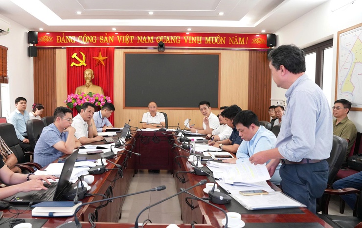 Sở Nông nghiệp và Môi trường Thành phố Hà Nội tháo gỡ vướng mắc Đề án bảo tồn, phát triển làng nghề gắn với du lịch của xã Bát Tràng- Ảnh 2.