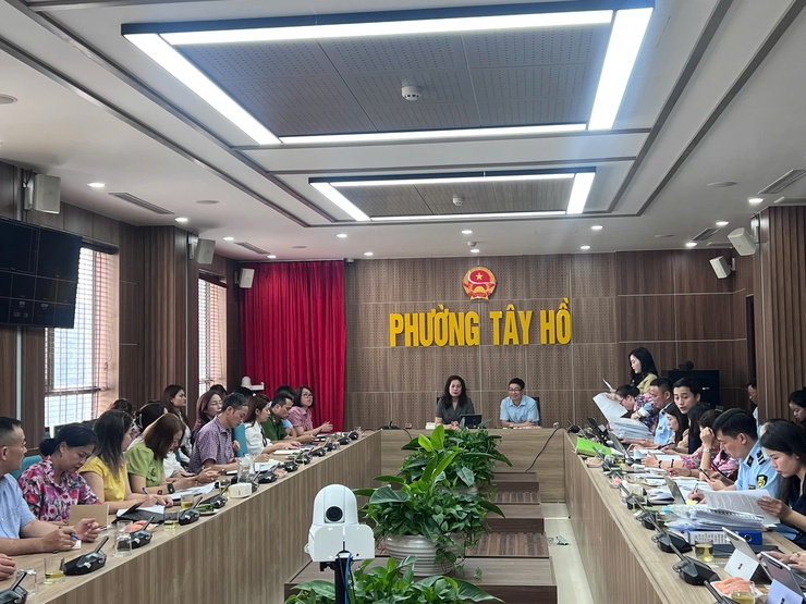 Đoàn liên ngành số 03 thành phố kiểm tra công tác an toàn thực phẩm trong tháng hành động vì ATTP năm 2026 tại phường Tây Hồ- Ảnh 1.