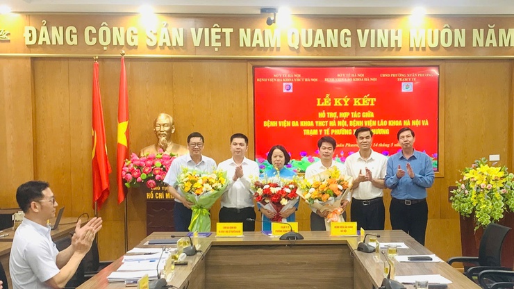 Tăng cường hỗ trợ chuyên môn cho y tế cơ sở tại phường Xuân Phương- Ảnh 3.