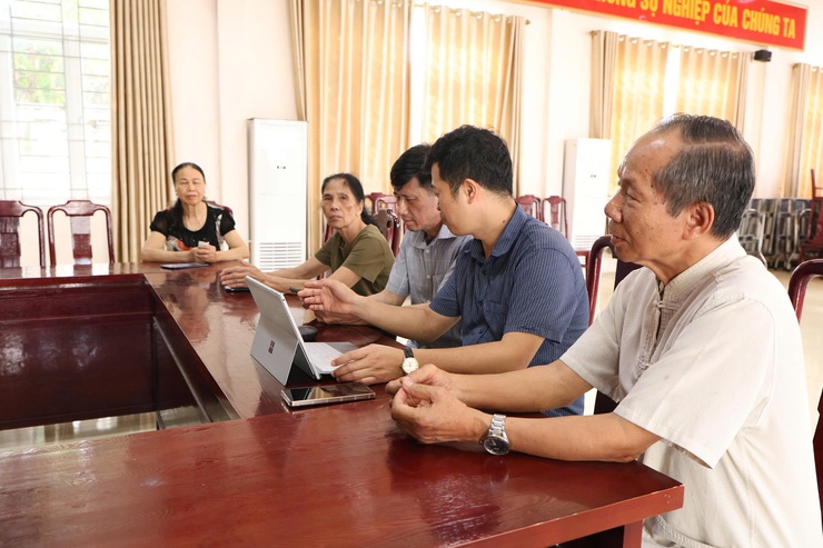 100% đảng viên xã Vân Đình sử dụng ứng dụng “Sổ tay đảng viên điện tử”- Ảnh 1.
