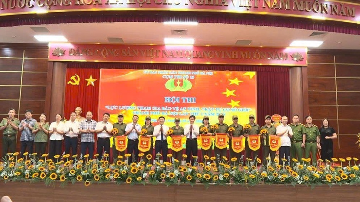 HỘI THI "LỰC LƯỢNG THAM GIA BẢO VỆ AN NINH, TRẬT TỰ Ở CƠ SỞ GIỎI" CỤM THI SỐ 15 - THÀNH PHỐ HÀ NỘI NĂM 2026- Ảnh 11.