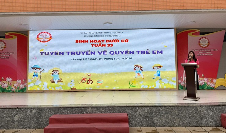 Nâng cao nhận thức về Quyền trẻ em thông qua tiết sinh hoạt dưới cờ tại trường Tiểu học Bùi Quốc Khái- Ảnh 1.