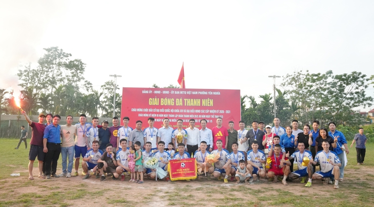 Sôi nổi trận Chung kết và Bế mạc Giải bóng đá thanh niên phường Yên Nghĩa năm 2026- Ảnh 3.