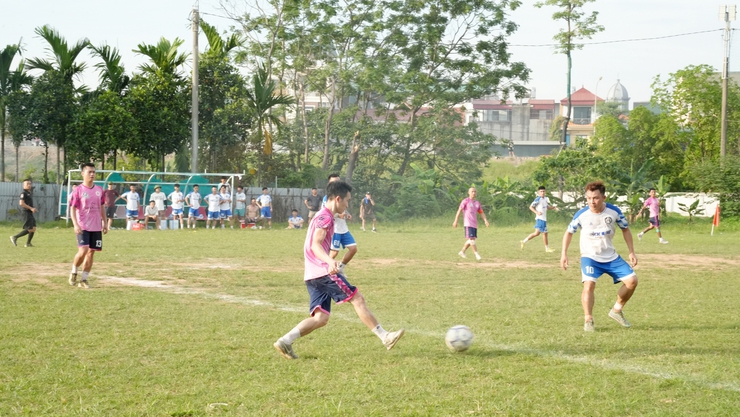 Sôi nổi trận Chung kết và Bế mạc Giải bóng đá thanh niên phường Yên Nghĩa năm 2026- Ảnh 2.