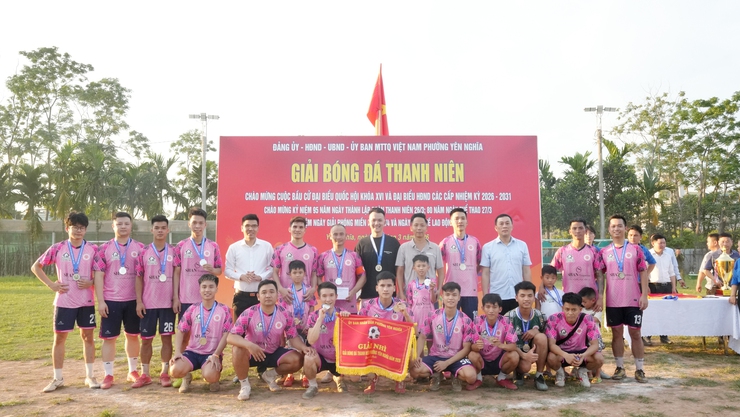 Sôi nổi trận Chung kết và Bế mạc Giải bóng đá thanh niên phường Yên Nghĩa năm 2026- Ảnh 4.