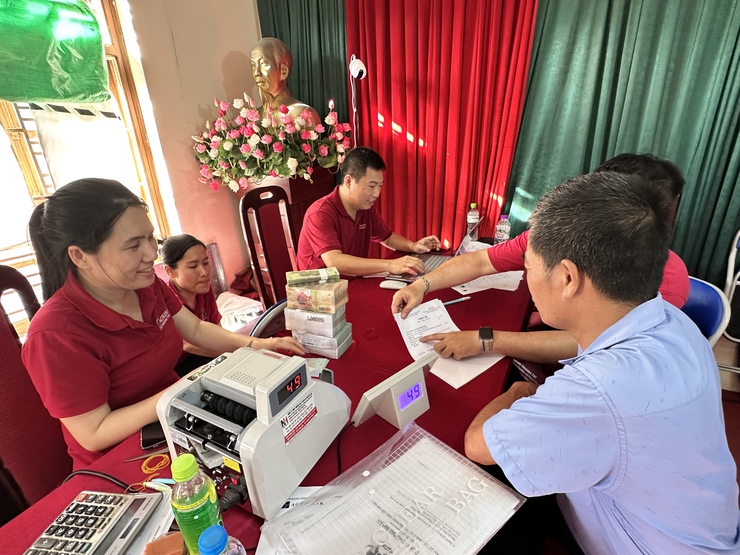 Hội đồng bồi thường GPMB dự án Khu đô thị thể thao Olympic tổ chức chi trả tại thôn Vĩnh Ninh và thôn Tả Thanh Oai.- Ảnh 7.
