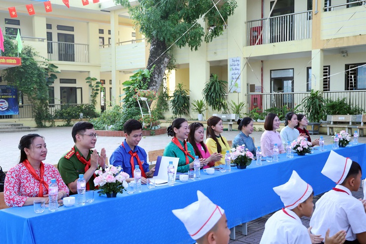 Xuân Mai tổ chức chương trình kỷ niệm 85 năm Ngày thành lập Đội TNTP Hồ Chí Minh- Ảnh 1.