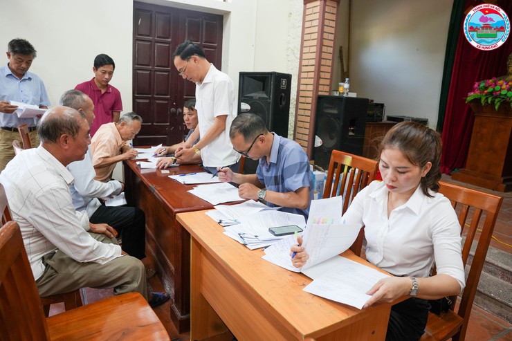 XÃ HƯNG ĐẠO TỔ CHỨC CHI TRẢ TIỀN BỒI THƯỜNG, HỖ TRỢ THU HỒI ĐẤT THỰC HIỆN DỰ ÁN XÂY DỰNG ĐƯỜNG GIAO THÔNG KẾT HỢP HỆ THỐNG THOÁT NƯỚC NGOÀI CỤM CÔNG NGHIỆP LÀNG NGHỀ TÂN HÒA- Ảnh 1.