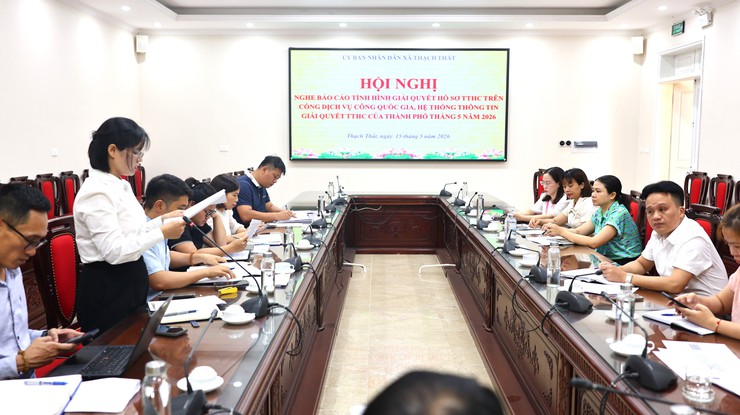 UBND xã Thạch Thất nghe báo cáo kết quả giải quyết thủ tục hành chính và họp triển khai tuyên truyền cưỡng chế 29 trường hợp vi phạm đất đai- Ảnh 3.