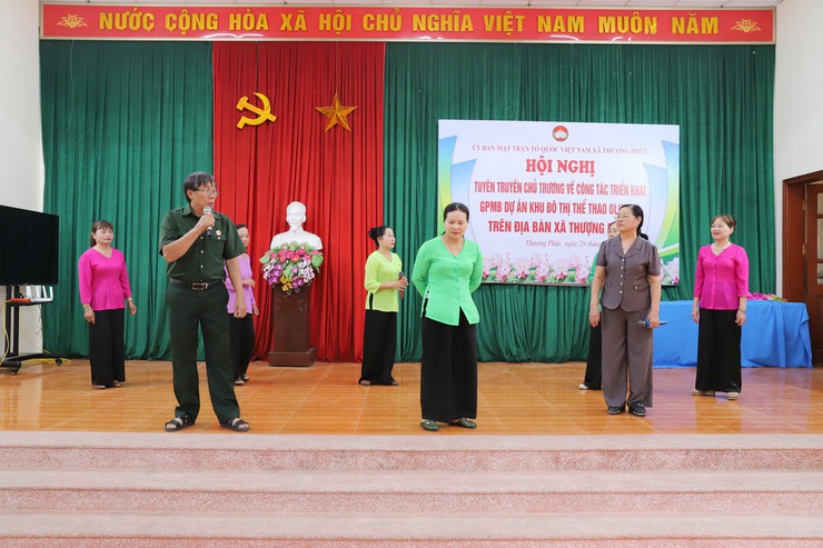 Người cao tuổi xã Thượng Phúc: Sáng tạo tuyên truyền dự án trọng điểm bằng hình thức “sân khấu hóa”- Ảnh 1.