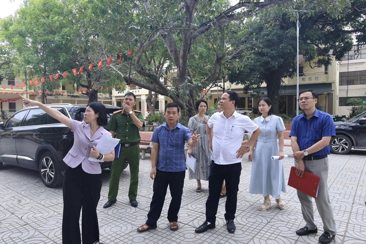 UBND xã Thường Tín kiểm tra cơ sở vật chất phục vụ kỳ thi tuyển sinh lớp 10 và tốt nghiệp THPT năm 2026- Ảnh 3.