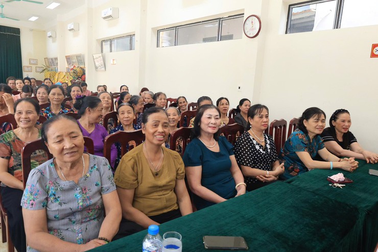 Hội LHPN xã Thường Tín tăng cường tuyên truyền nâng cao kiến thức pháp luật cho hội viên phụ nữ.- Ảnh 4.