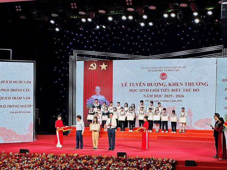 VINH DANH HỌC SINH GIỎI TIÊU BIỂU THỦ ĐÔ- Ảnh 1.