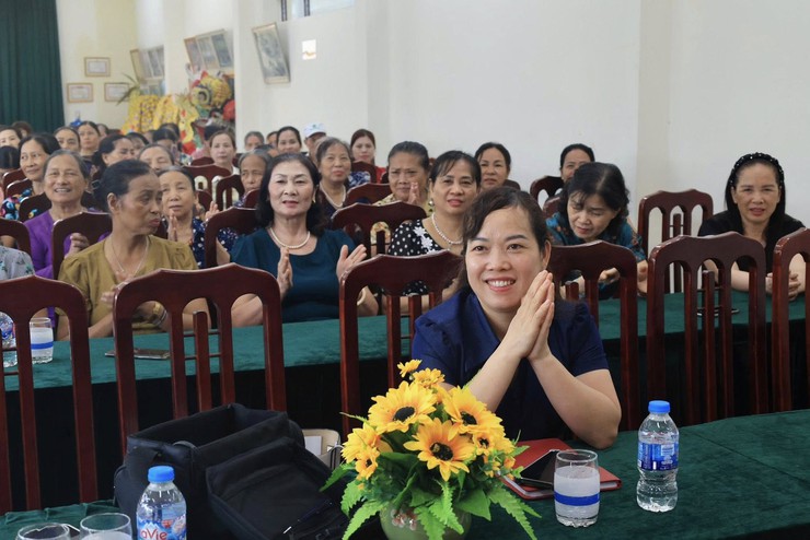 Hội LHPN xã Thường Tín tăng cường tuyên truyền nâng cao kiến thức pháp luật cho hội viên phụ nữ.- Ảnh 5.