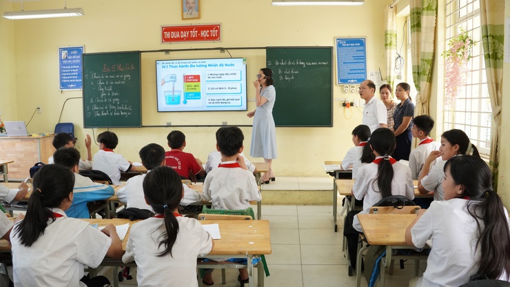 Trường THCS Hoàng Long: Điểm sáng trong thực hiện Nghị quyết 57 về Chuyển đổi số- Ảnh 3.