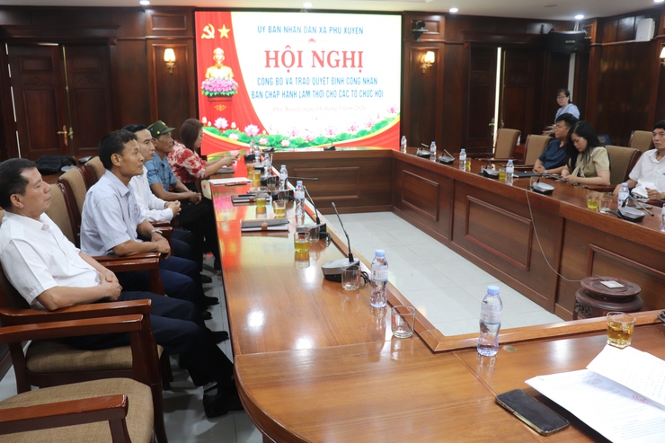 Hội nghị công bố và trao Quyết định công nhận Ban chấp hành lâm thời cho các tổ chức Hội- Ảnh 1.