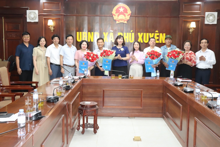 Hội nghị công bố và trao Quyết định công nhận Ban chấp hành lâm thời cho các tổ chức Hội- Ảnh 5.