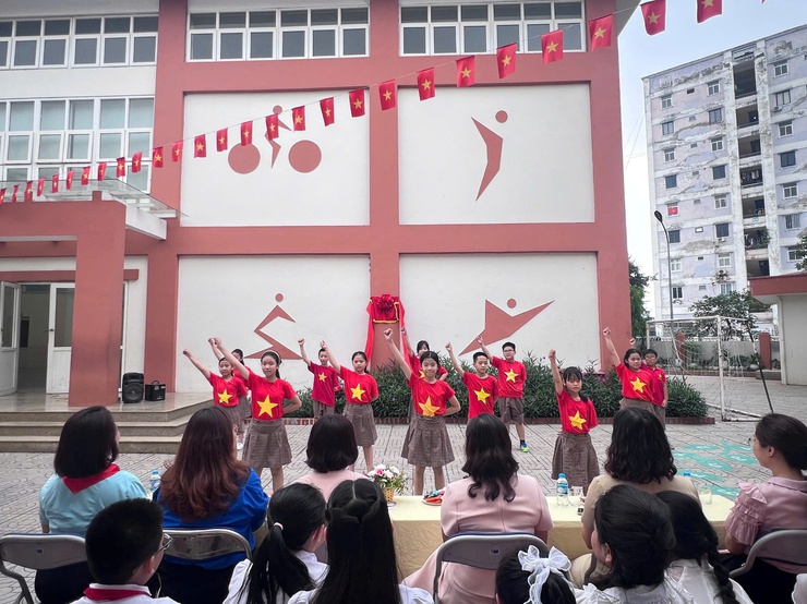 CHI ĐOÀN - LIÊN ĐỘI TRƯỜNG TIỂU HỌC THỊNH LIỆT KHÁNH THÀNH CÔNG TRÌNH MĂNG NON: "SÂN CHƠI TRẢI NGHIỆM SÁNG TẠO"- Ảnh 2.