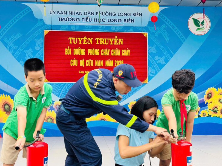 Tự hào trang sử Điện Biên, thiếu nhi Long Biên thi đua làm theo 5 điều Bác Hồ dạy- Ảnh 3.