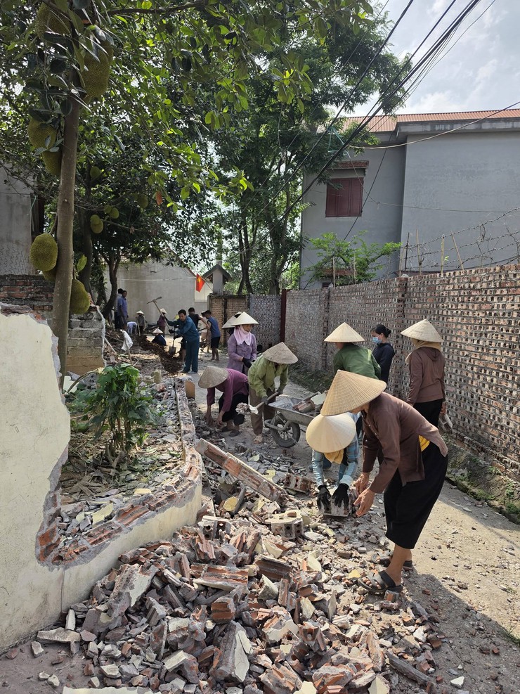 Nhân dân xóm Buối, thôn Vật Lại 3 hiến đất mở rộng đường giao thông- Ảnh 2.