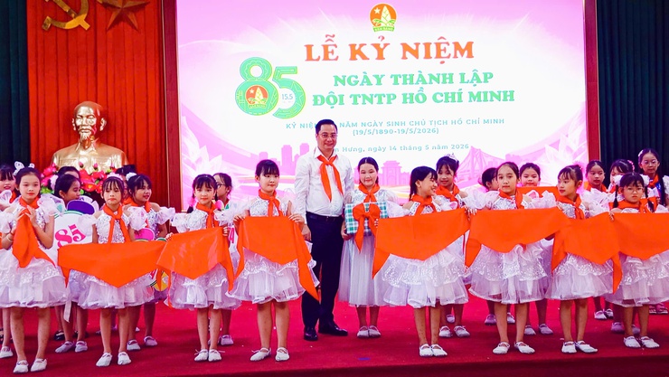 Tam Hưng: Sôi nổi chương trình kỷ niệm 85 năm thành lập Đội TNTP Hồ Chí Minh gắn với sân chơi trí tuệ cho thiếu nhi- Ảnh 5.