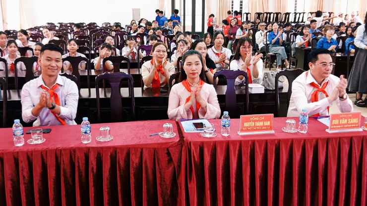Tam Hưng: Sôi nổi chương trình kỷ niệm 85 năm thành lập Đội TNTP Hồ Chí Minh gắn với sân chơi trí tuệ cho thiếu nhi- Ảnh 3.
