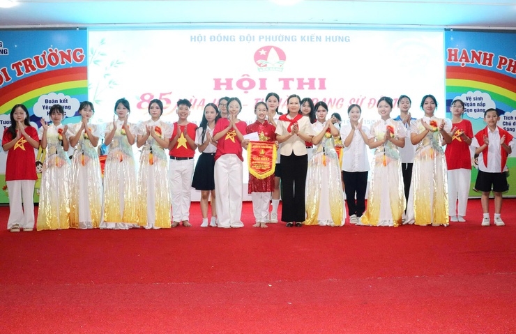 Thiếu nhi phường Kiến Hưng sôi nổi tham dự Hội thi “85 mùa hoa - Tự hào trang sử Đội ta”- Ảnh 5.