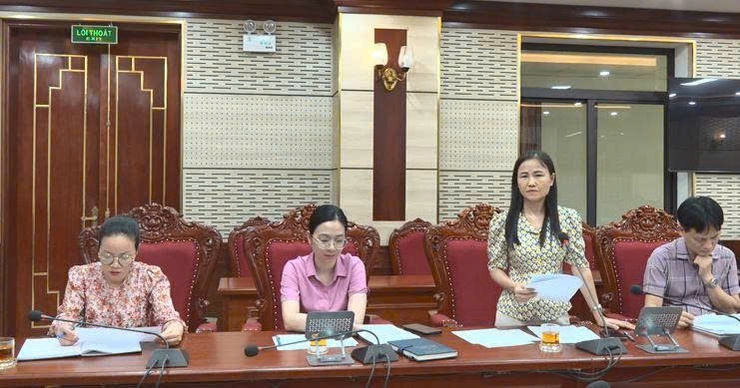 Hội nghị thảo luận, thống nhất kết quả Cuộc thi chính luận về bảo vệ nền tảng tư tưởng của Đảng lần thứ Sáu và Hội thi Báo cáo viên, tuyên truyền viên giỏi năm 2026 xã Phúc Thọ- Ảnh 4.