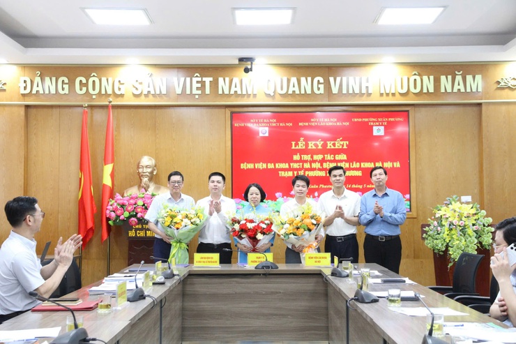 Phường Xuân Phương tăng cường nâng cao chất lượng y tế cơ sở thông qua hợp tác chuyên môn với các bệnh viện tuyến Thành phố- Ảnh 4.