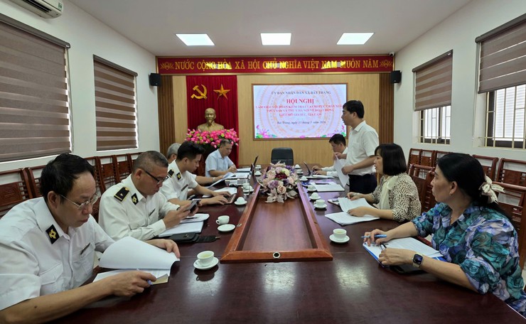 Chi Cục chăn nuôi, thuỷ sản và thú y Hà Nội kiểm tra hoạt động giết mổ gia súc, gia cầm tập trung tại xã Bát Tràng- Ảnh 1.