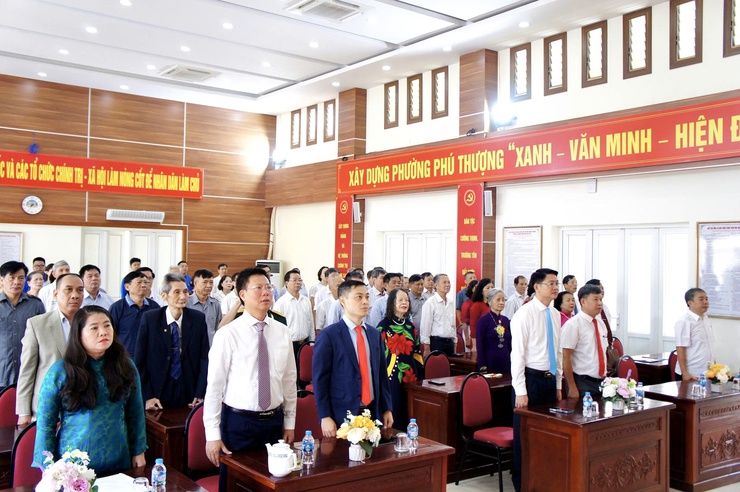 Phường Phú Thượng trang trọng tổ chức Lễ trao tặng Huy hiệu Đảng đợt 19/5/2026- Ảnh 1.