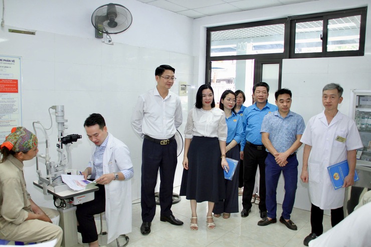 Phường Phú Thượng tổ chức ký kết phối hợp chăm sóc sức khỏe và khám miễn phí cho đoàn viên, người lao động nhân Tháng Công nhân năm 2026- Ảnh 5.