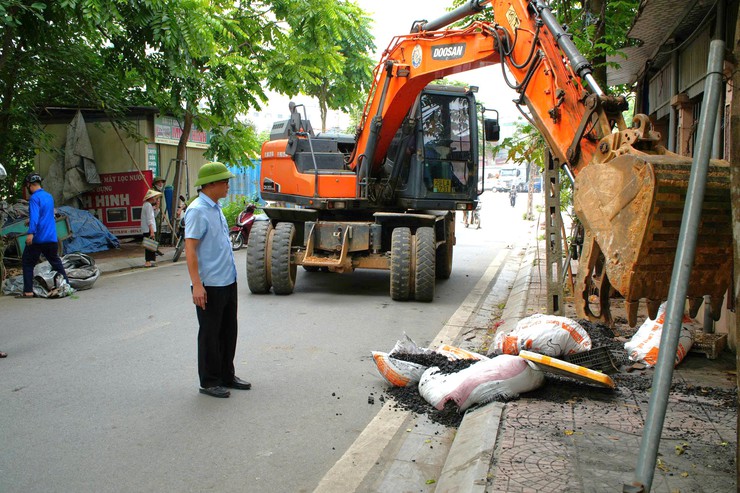 Tây Phương kiên quyết không để tái diễn vi phạm trật tự đô thị- Ảnh 2.