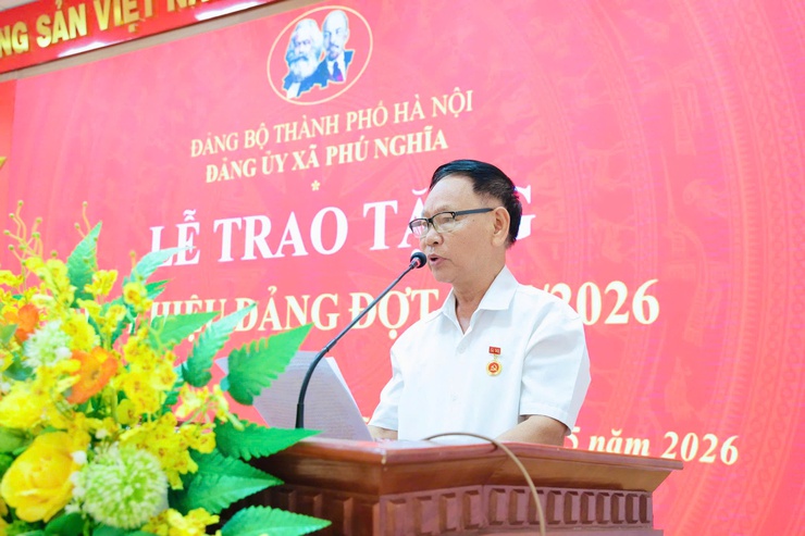 Đảng bộ xã Phú Nghĩa tổ chức Lễ trao tặng Huy hiệu Đảng đợt 19/5/2026- Ảnh 14.