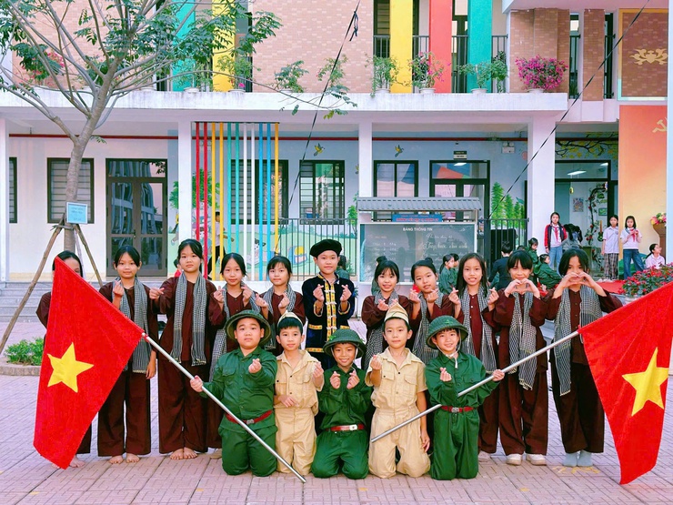 Thiếu nhi Nam Phù tự hào tiếp bước truyền thống đội thiếu niên tiền phong Hồ Chí Minh- Ảnh 2.
