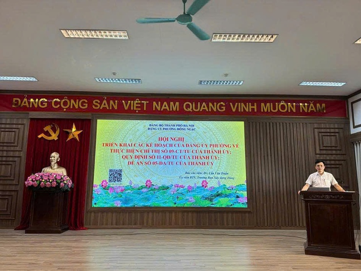 Đảng ủy phường Đông Ngạc tổ chức hội nghị Quán triệt, triển khai các văn bản của Trung ương, Thành ủy và Đảng ủy phường
- Ảnh 4.
