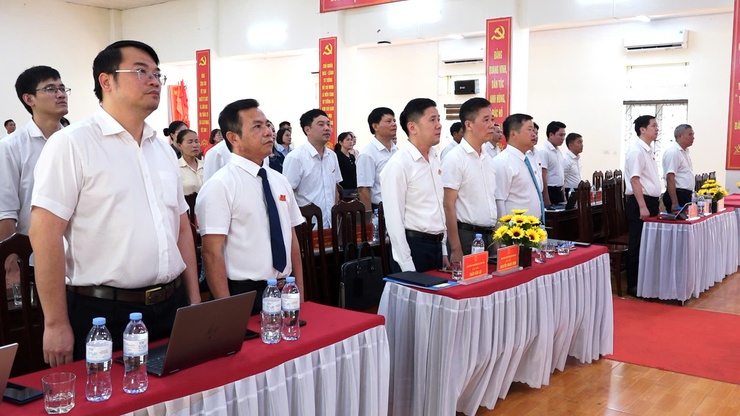 HĐND XÃ DÂN HÒA TỔ CHỨC KỲ HỌP CHUYÊN ĐỀ, THÔNG QUA 4 NGHỊ QUYẾT QUAN TRỌNG- Ảnh 1.