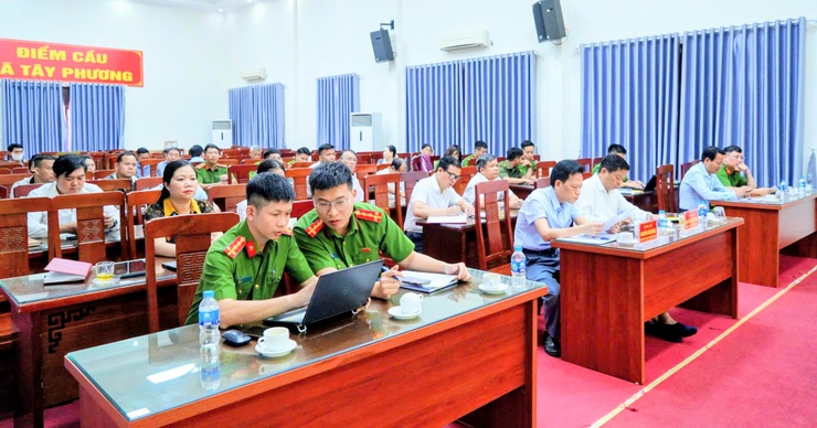 Tây Phương tăng cường quản lý hoạt động kinh doanh karaoke, dịch vụ ca hát- Ảnh 1.