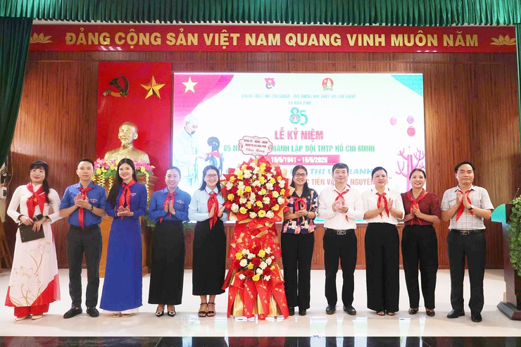 Lễ kỷ niệm 85 năm Ngày thành lập Đội và chung khảo Hội thi Vẽ tranh "Thiếu nhi Hoà Phú - Vững bước tiến vào kỷ nguyên mới"- Ảnh 3.