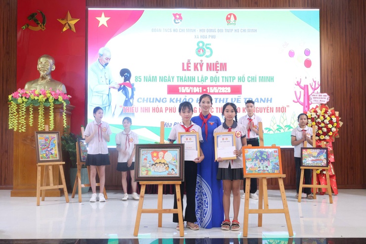 Lễ kỷ niệm 85 năm Ngày thành lập Đội và chung khảo Hội thi Vẽ tranh "Thiếu nhi Hoà Phú - Vững bước tiến vào kỷ nguyên mới"- Ảnh 24.