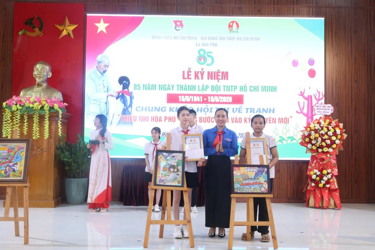 Lễ kỷ niệm 85 năm Ngày thành lập Đội và chung khảo Hội thi Vẽ tranh "Thiếu nhi Hoà Phú - Vững bước tiến vào kỷ nguyên mới"- Ảnh 25.