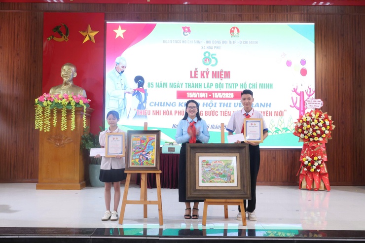 Lễ kỷ niệm 85 năm Ngày thành lập Đội và chung khảo Hội thi Vẽ tranh "Thiếu nhi Hoà Phú - Vững bước tiến vào kỷ nguyên mới"- Ảnh 26.