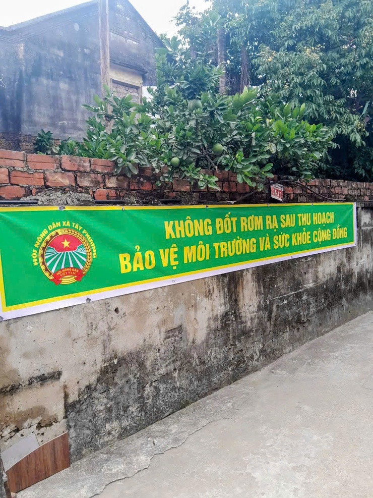 Hội Nông dân xã Tây Phương đẩy mạnh tuyên truyền cổ động trực - Ảnh 3.