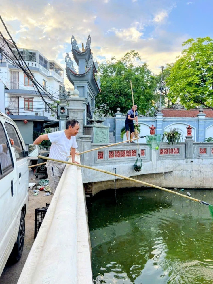 Thôn Vĩnh Lộc 2 duy trì hiệu quả phong trào vệ sinh môi trường, bảo vệ cảnh quan di tích- Ảnh 2.