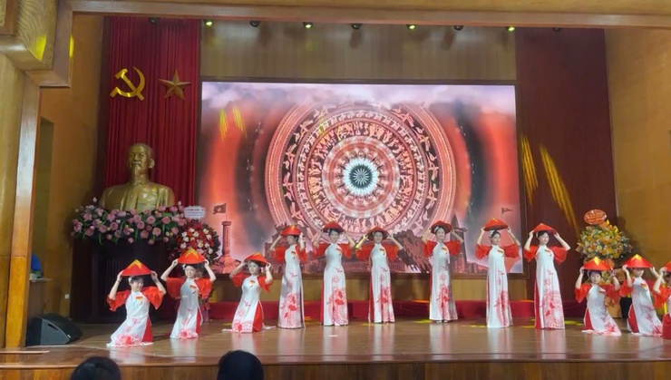 Đoàn Thanh niên Cộng sản Hồ Chí Minh phường Tây Hồ tổ chức lễ kỷ niệm 85 năm thành lập đội TNTP Hồ Chí Minh, phát động chiến dịch thanh niên tình nguyện hè và tổng kết tháng thanh niên năm 2026- Ảnh 3.
