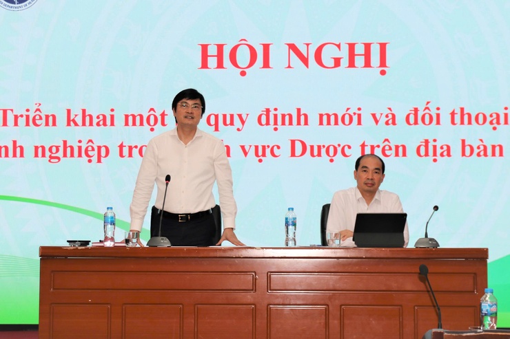 Giám đốc Sở Y tế Hà Nội tham gia đối thoại trực tiếp với gần 100 doanh nghiệp dược trên địa bàn thành phố- Ảnh 1.