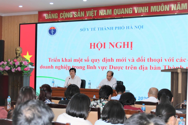 Giám đốc Sở Y tế Hà Nội tham gia đối thoại trực tiếp với gần 100 doanh nghiệp dược trên địa bàn thành phố- Ảnh 2.