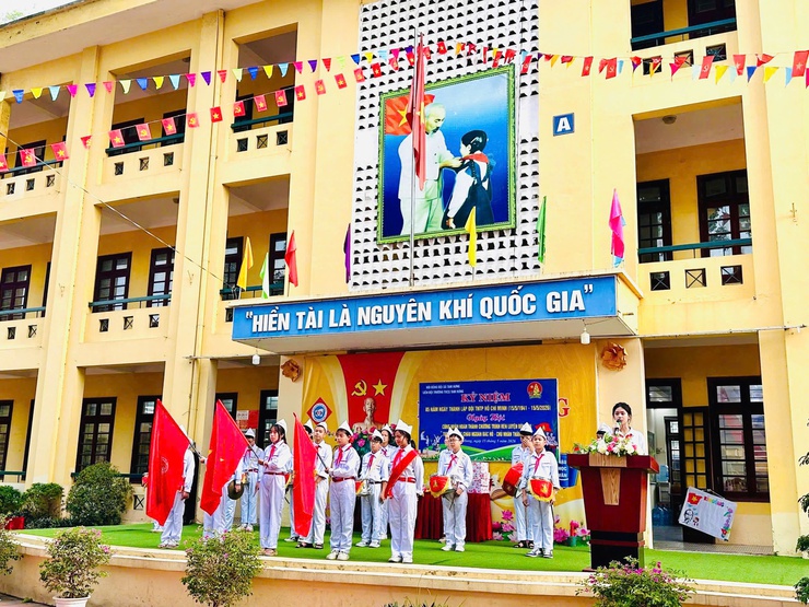 THCS Tam Hưng sôi nổi chuỗi hoạt động chào mừng 85 năm Ngày thành lập Đội TNTP Hồ Chí Minh và 136 năm Ngày sinh Chủ tịch Hồ Chí Minh- Ảnh 2.