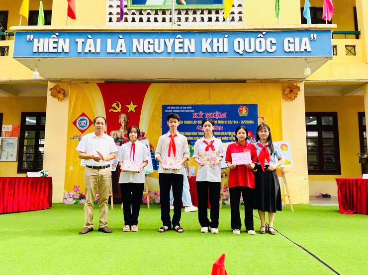 THCS Tam Hưng sôi nổi chuỗi hoạt động chào mừng 85 năm Ngày thành lập Đội TNTP Hồ Chí Minh và 136 năm Ngày sinh Chủ tịch Hồ Chí Minh- Ảnh 6.